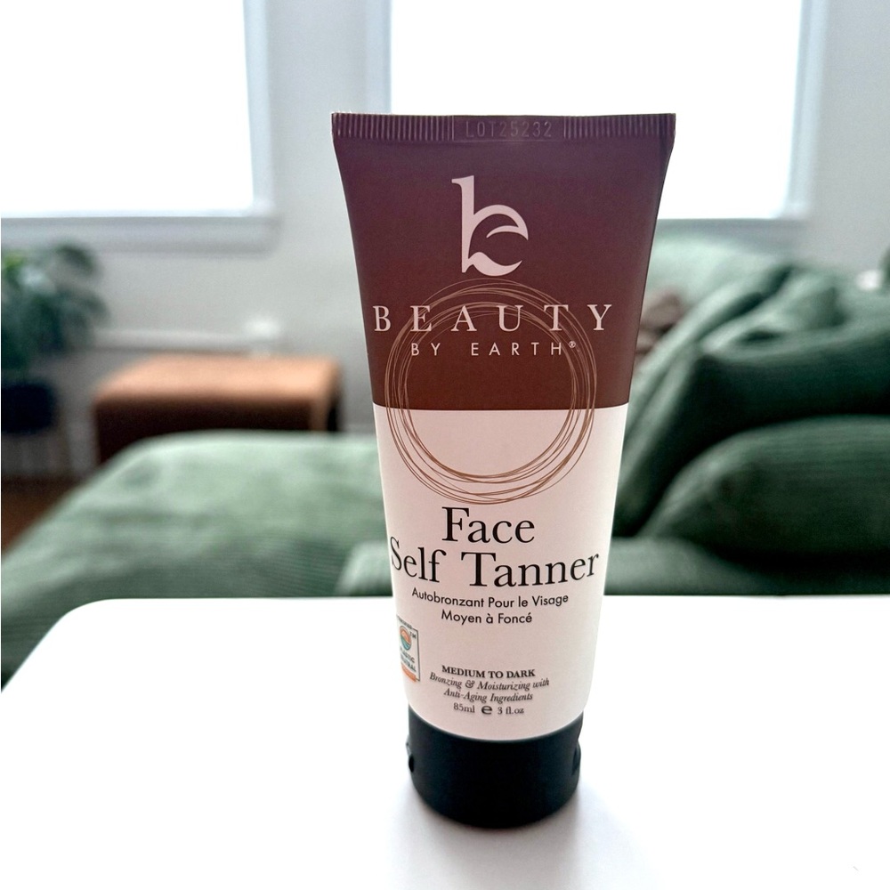 Beauty by Earth - Face Self Tanner - medium to dark